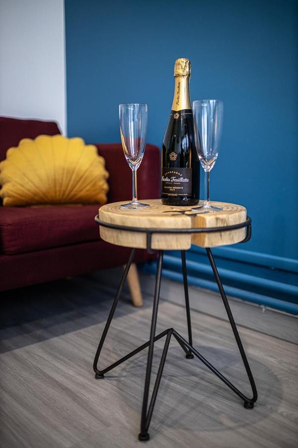 Escape Time - Paris Apartment ฌ็องตีญี ภายนอก รูปภาพ