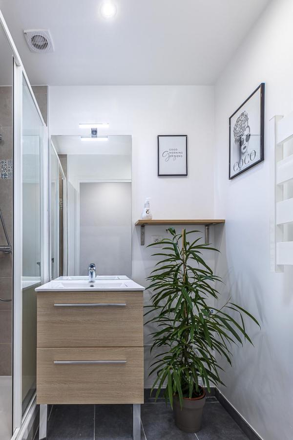 Escape Time - Paris Apartment ฌ็องตีญี ภายนอก รูปภาพ